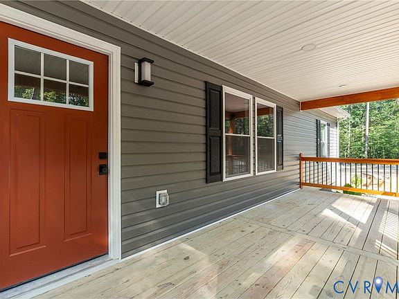 2nd image of 4001 Lords Ln