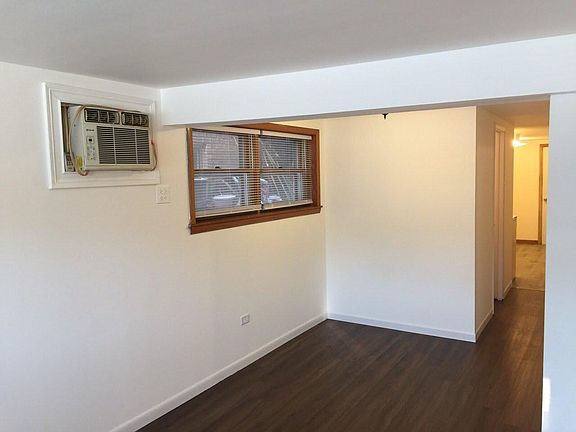 4th image of 6022 W Montrose Ave