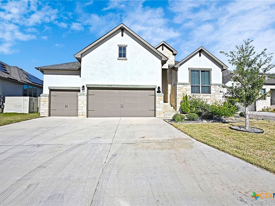 1st image of 588 Vale Ct
