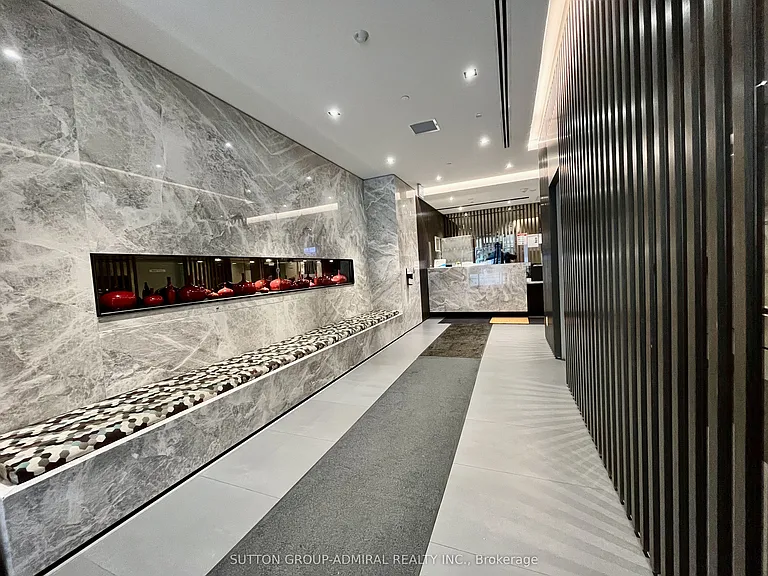 215 Queen St W #912 — Photo 3
