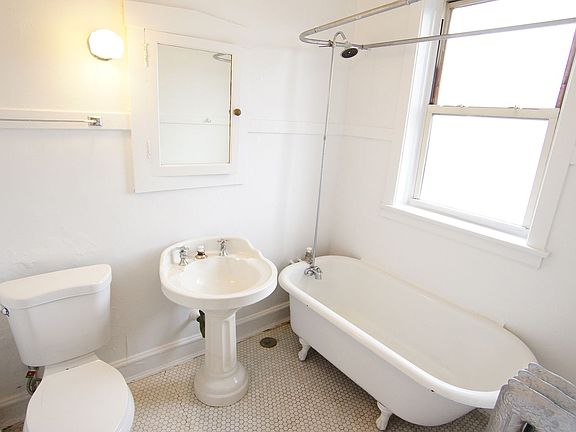 4th image of 2418 N Sawyer Ave #2426-1W