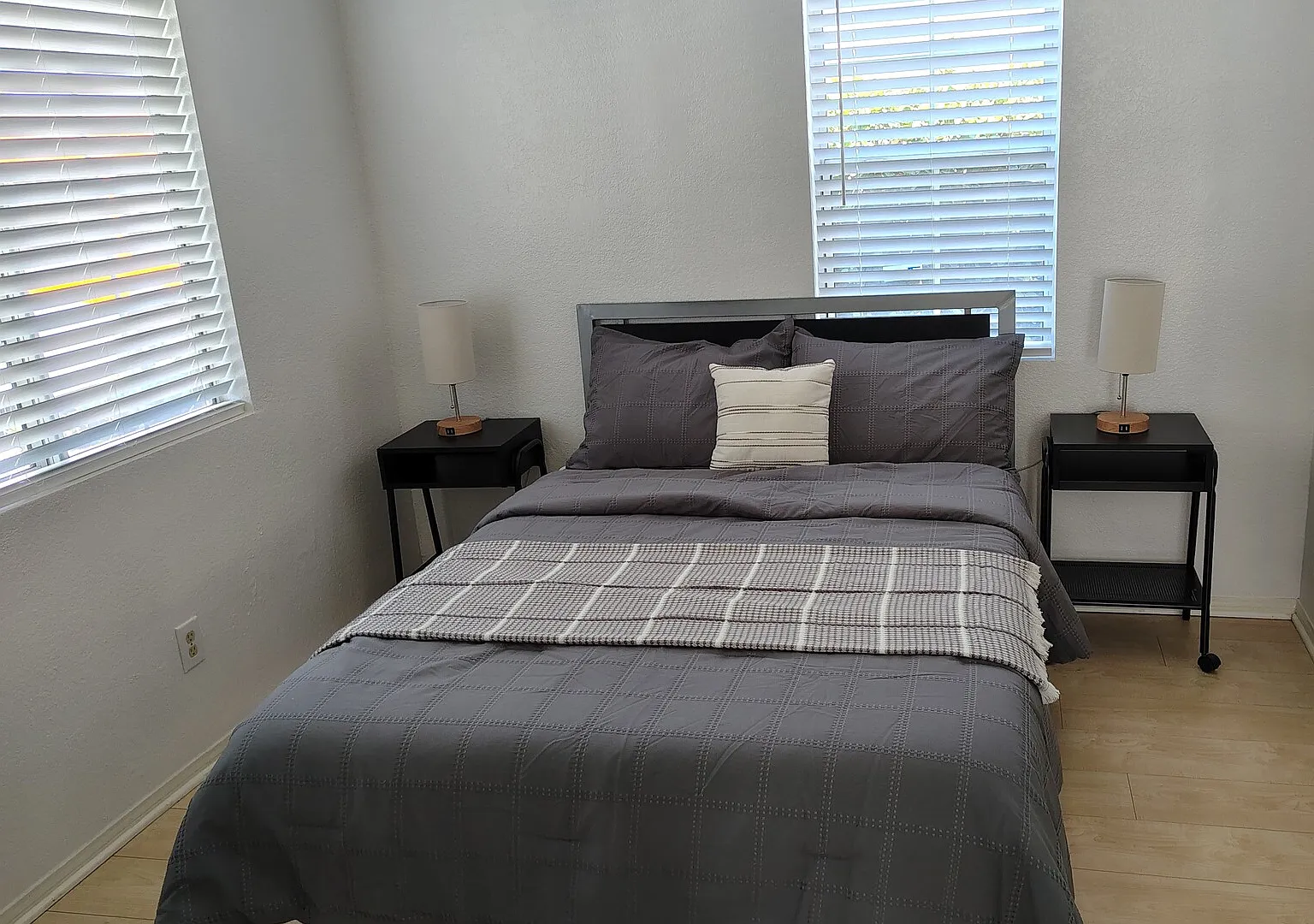 Glendale Loft — Photo 3