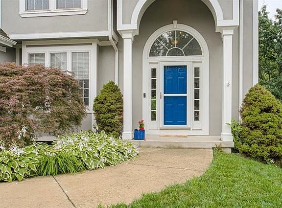 2nd image of 1156 White Oak Ln