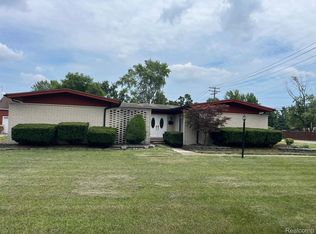 8987 Mortenview Dr, Taylor, MI 48180