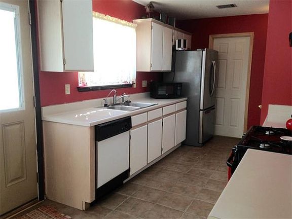 4th image of 15001 Red Heron Dr