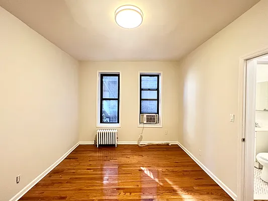 Rented by A&E Real Estate Management | media 7