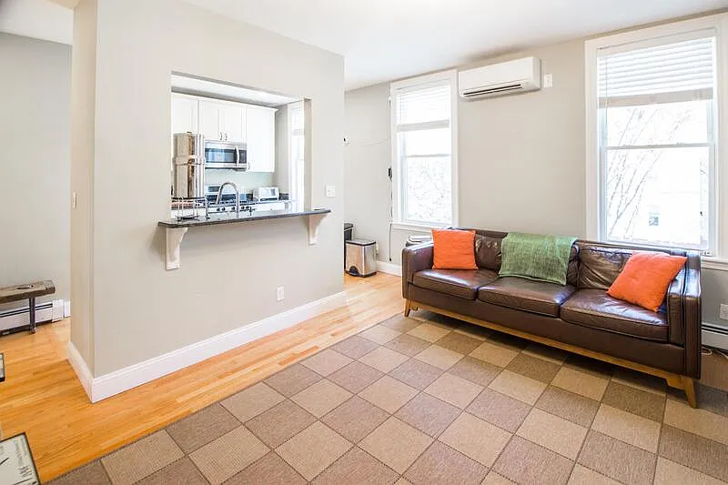 2 bed, 1.0 bath, 728 sqft, $2,850 — Photo 4