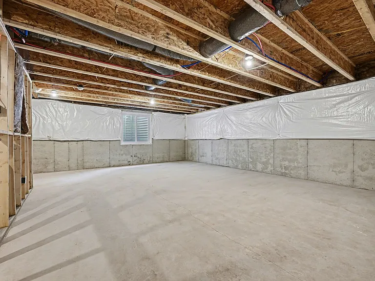 350 N Sherman St — Photo 20