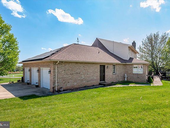 3rd image of 4810 N Reyburn Ct