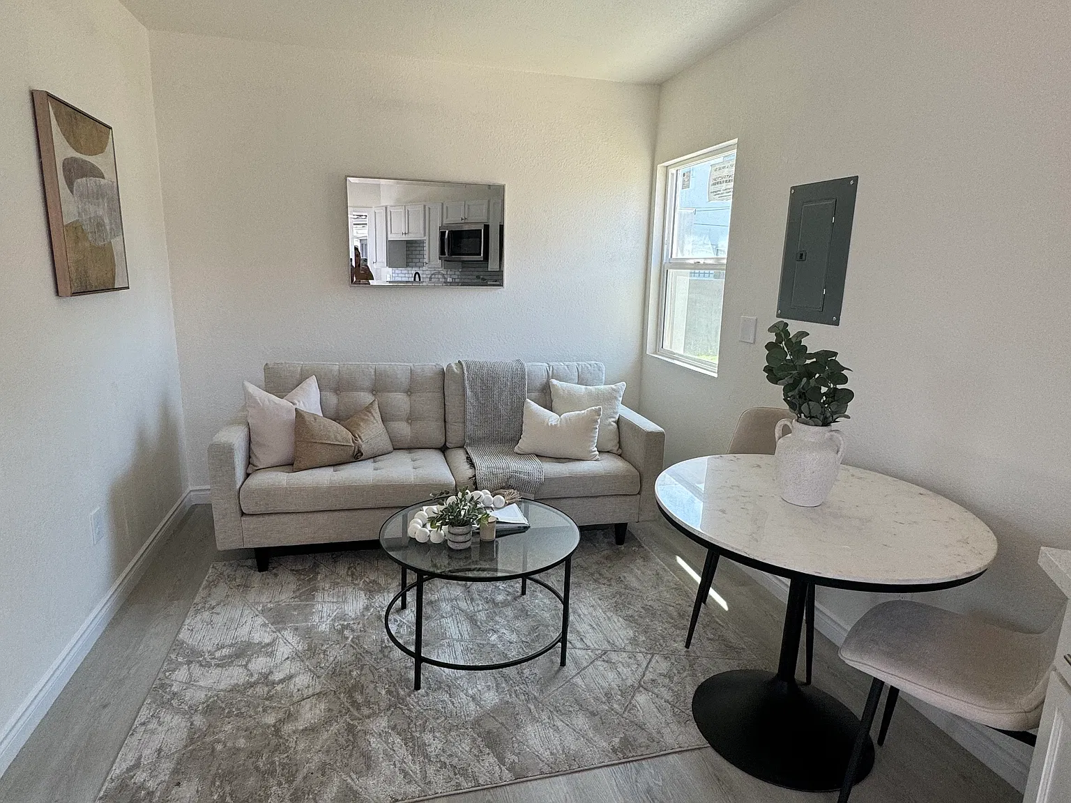 1 bed, 500 sqft, $1,999 — Photo 1