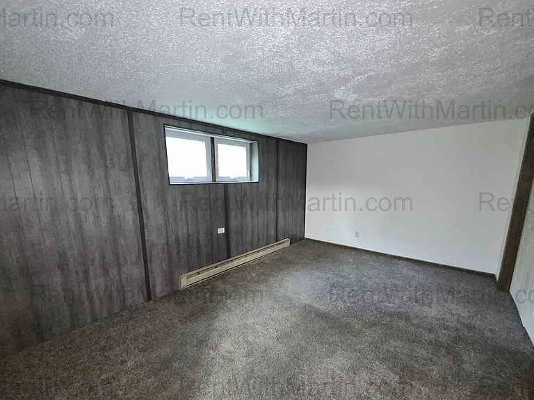 1009 Thorndale Ave — Photo 13