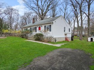 20 New County Rd, Airmont, NY 10952