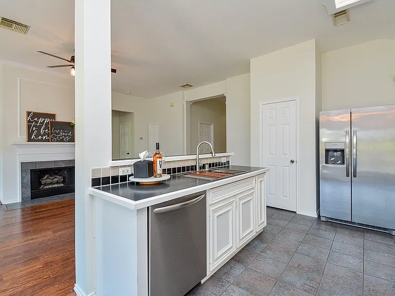 3815 Summerfield Dr — Photo 13