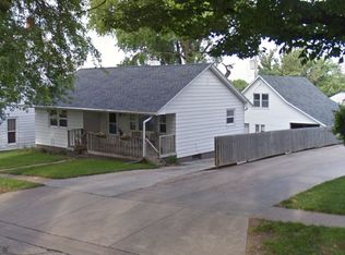 2824 N 205th St, Elkhorn, NE 68022