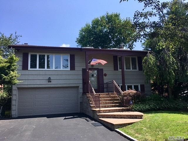 1st image of 32 Fishermans Dr
