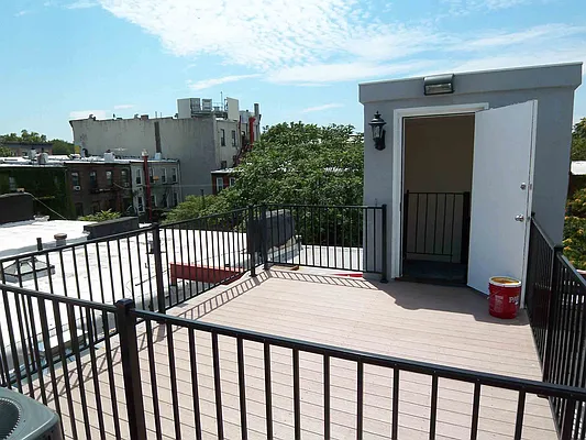 Rented by City Connections Realty | media 5