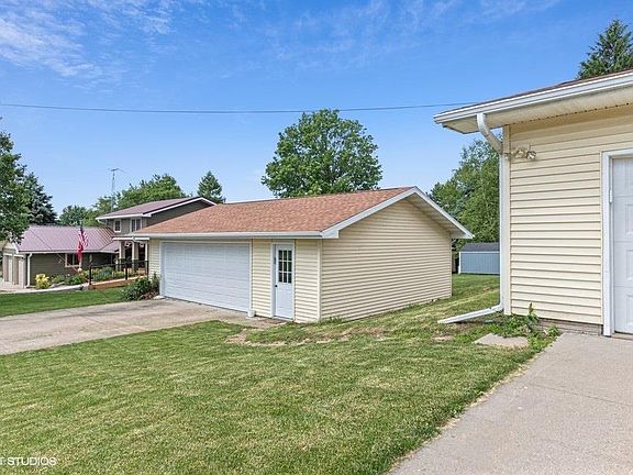 3rd image of 1501 Edmundson Dr