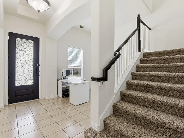 16023 Powder Springs Ln — Photo 6