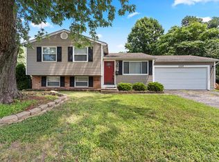 2320 Weyburn Rd, Columbus, OH 43232