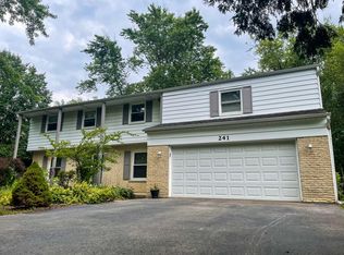 241 80th St, Willowbrook, IL 60527