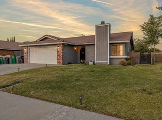 42916 Sunny Ln, Lancaster, CA 93536