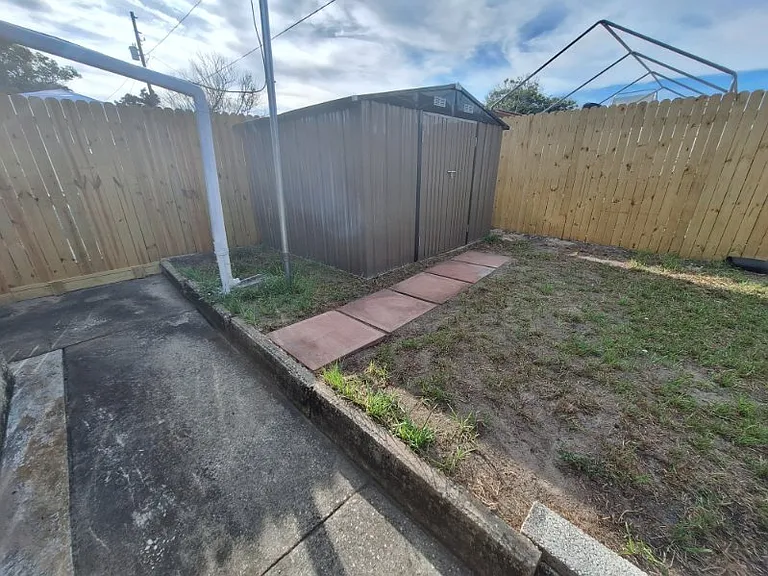 5113 Moog Rd — Photo 32