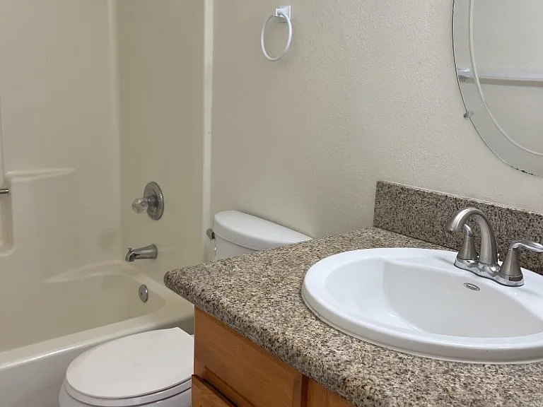 13757 Greenwood Pl #2 — Photo 17