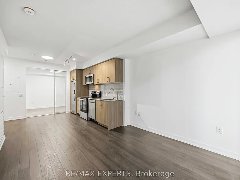 4010 Eglinton Ave W #320 — Photo 11