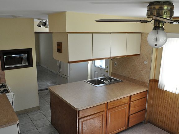 2nd image of 11721 S Meadow Lane Dr