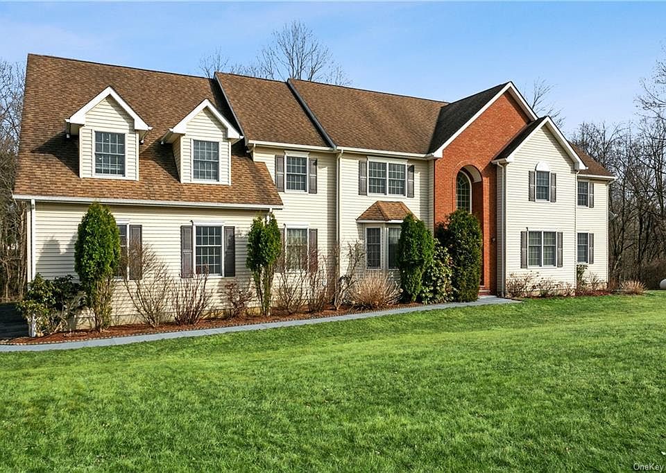 1st image of 72 Duke Dr