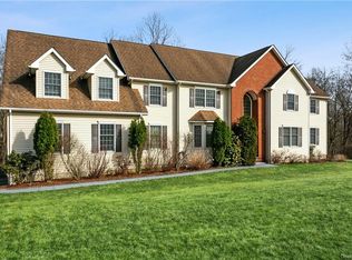 72 Duke Dr, Carmel, NY 10512