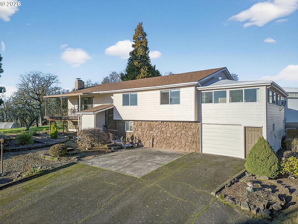 1st image of 10685 Oak Dr SE