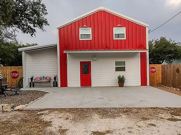 1312 N Verne St, Rockport, TX 78382