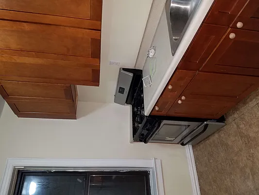 Rented by Supreme Plus Realty Group Inc | media 29