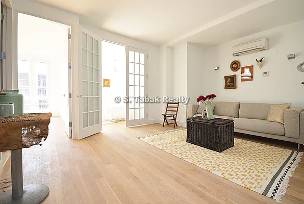 Rented by Sam Tabak | media 125