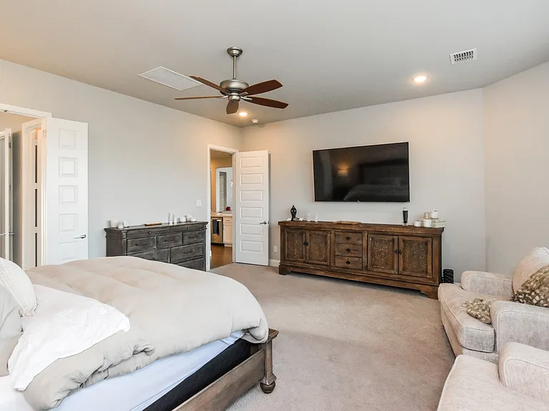 2516 Maidenhair Rd — Photo 14