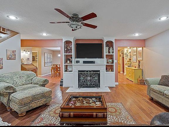 4th image of 13064 Old Military Ln