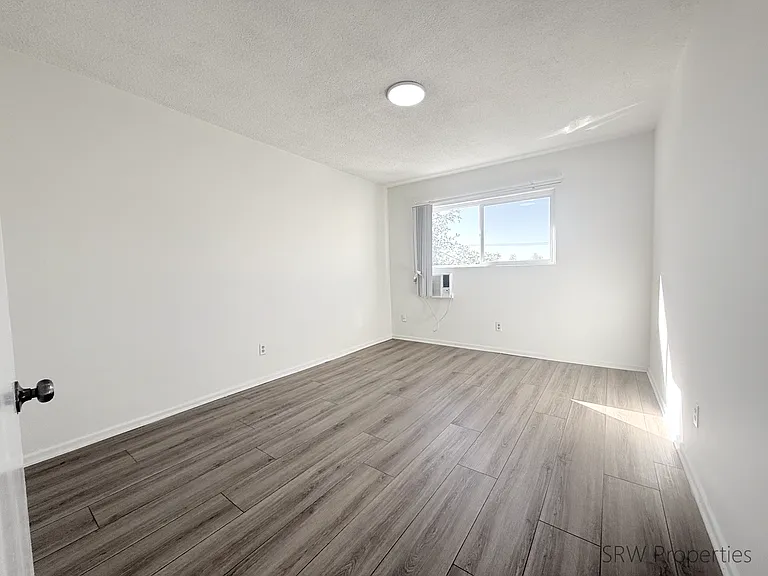 712 N Adams St #10 — Photo 22