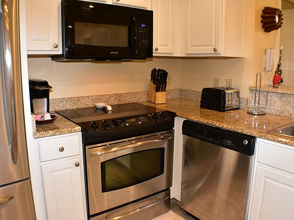 5th image of 4050 Marriott Dr #3402