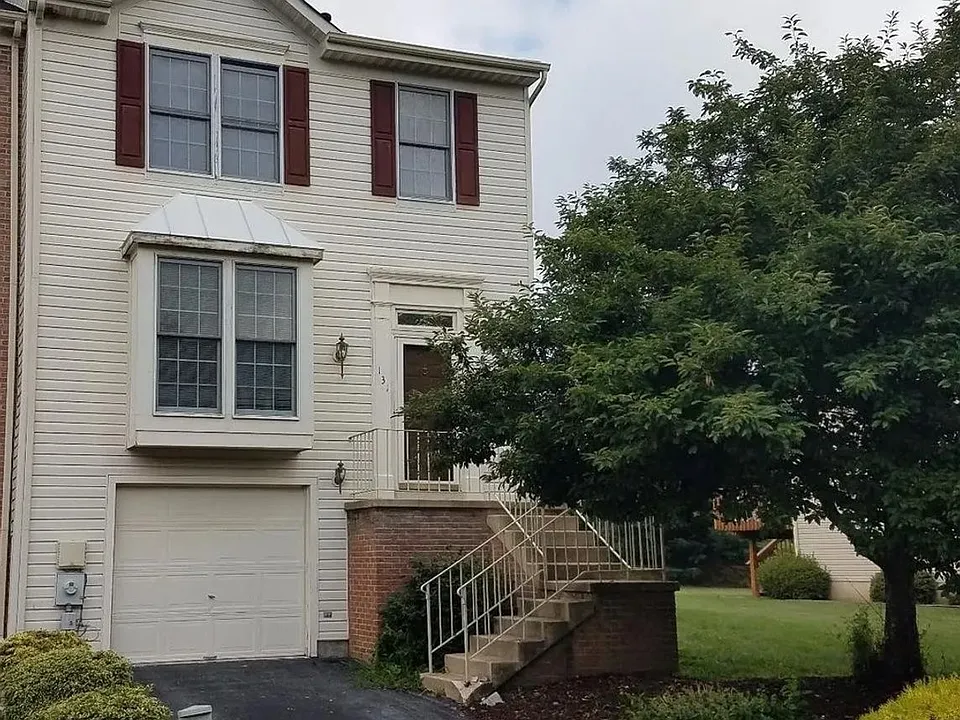 131 Attic Ct
