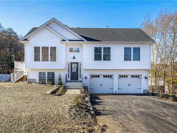 5 Battey Dr, Smithfield, RI 02828
