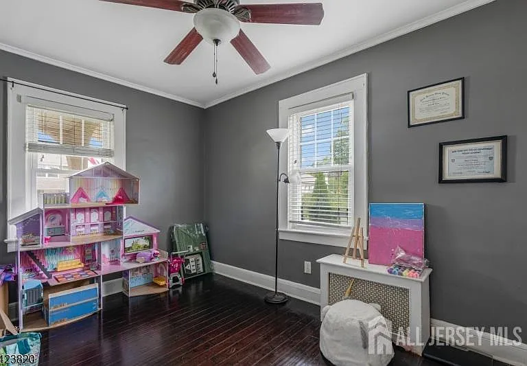 110 Parker St — Photo 14