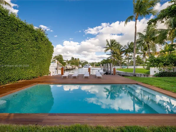 861 Harbor Dr, Key Biscayne, FL 33149