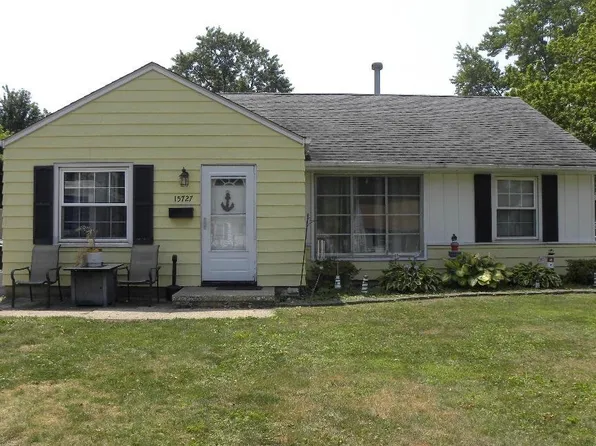 15727 Mina Ave, Cleveland, OH 44135