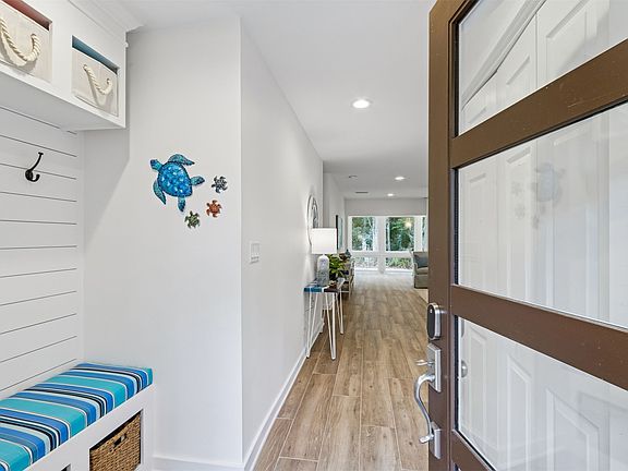 2nd image of 3211 Sea Marsh Rd