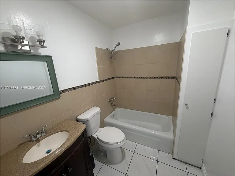 2200 NE 66th St #1426 — Photo 32