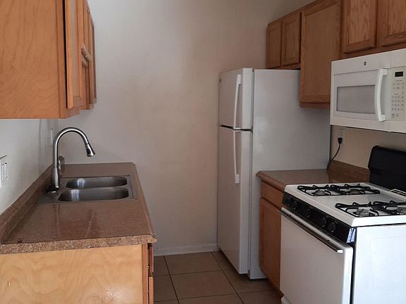 3rd image of 3825 42nd St APT 3