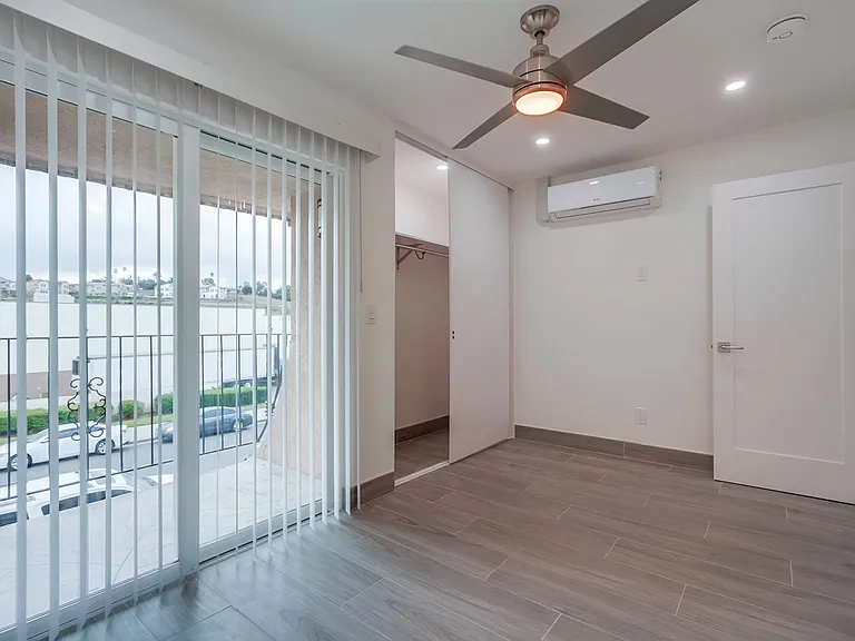 1234 Calle Jules — Photo 14