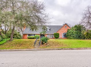 7715 Robin Rest Dr, San Antonio, TX 78209