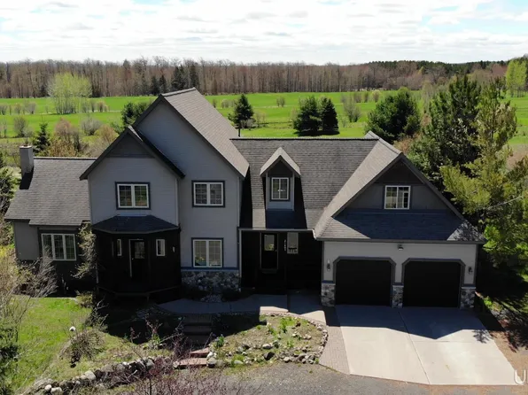 21605 Massie Rd, Chassell, MI 49916